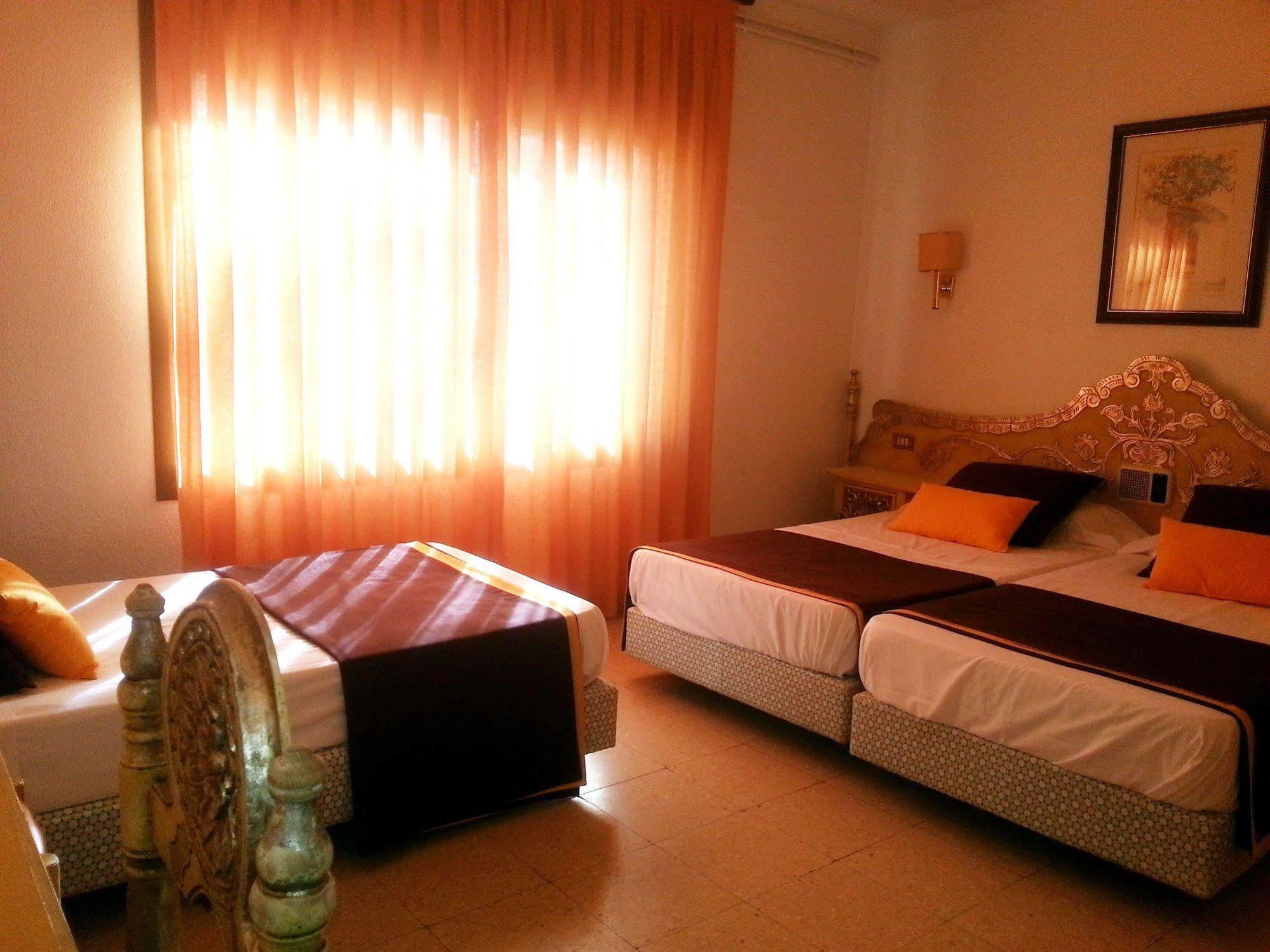 Hotel Hostal Del Sol Sant Feliu de Guíxols Exteriér fotografie